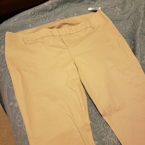 NWT - Old Navy Khaki Maternity Pants - Size 18